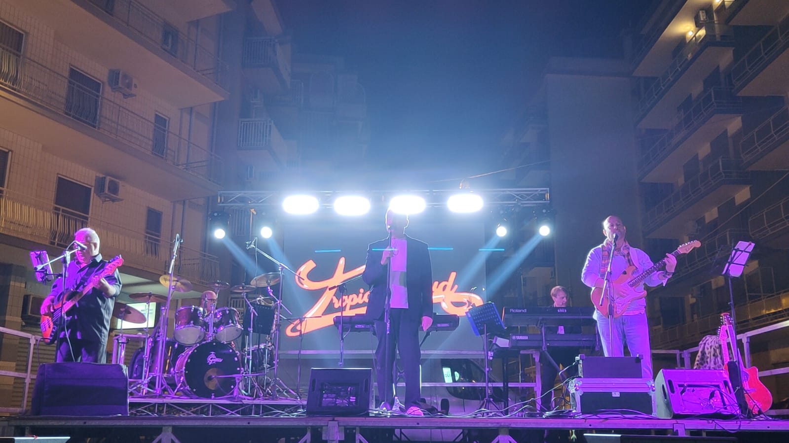 Tropico del Sud live